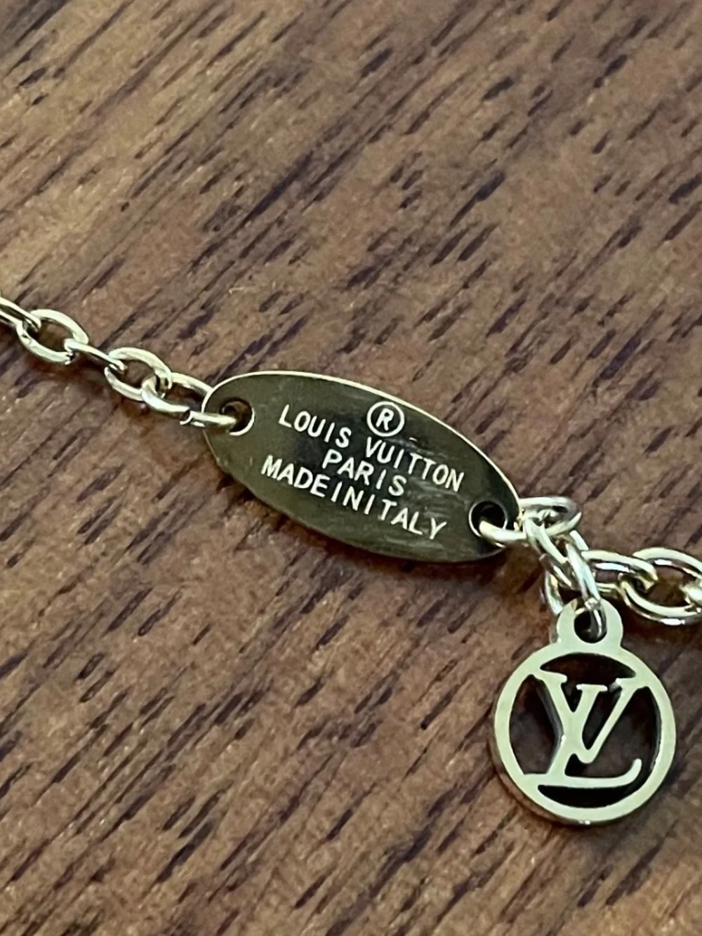 LV Gold Plated Necklace with Dust Bag and Box - Picture 3 of 7